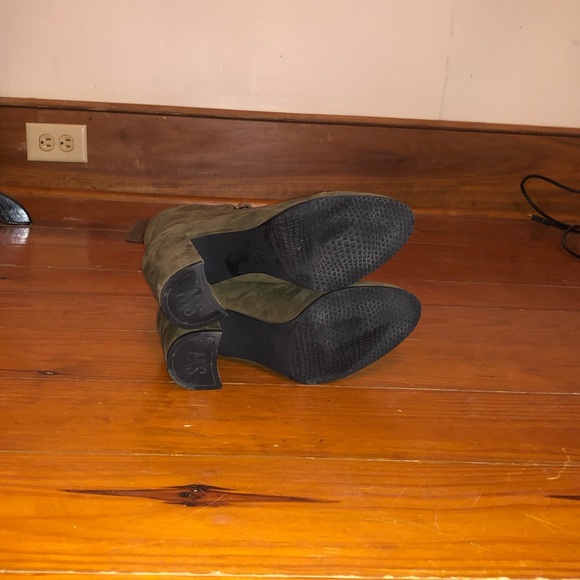 Stuart Weitzman Getgo Olive Suede Boots - Picture 8 of 8